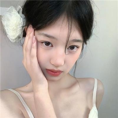 三块广告牌